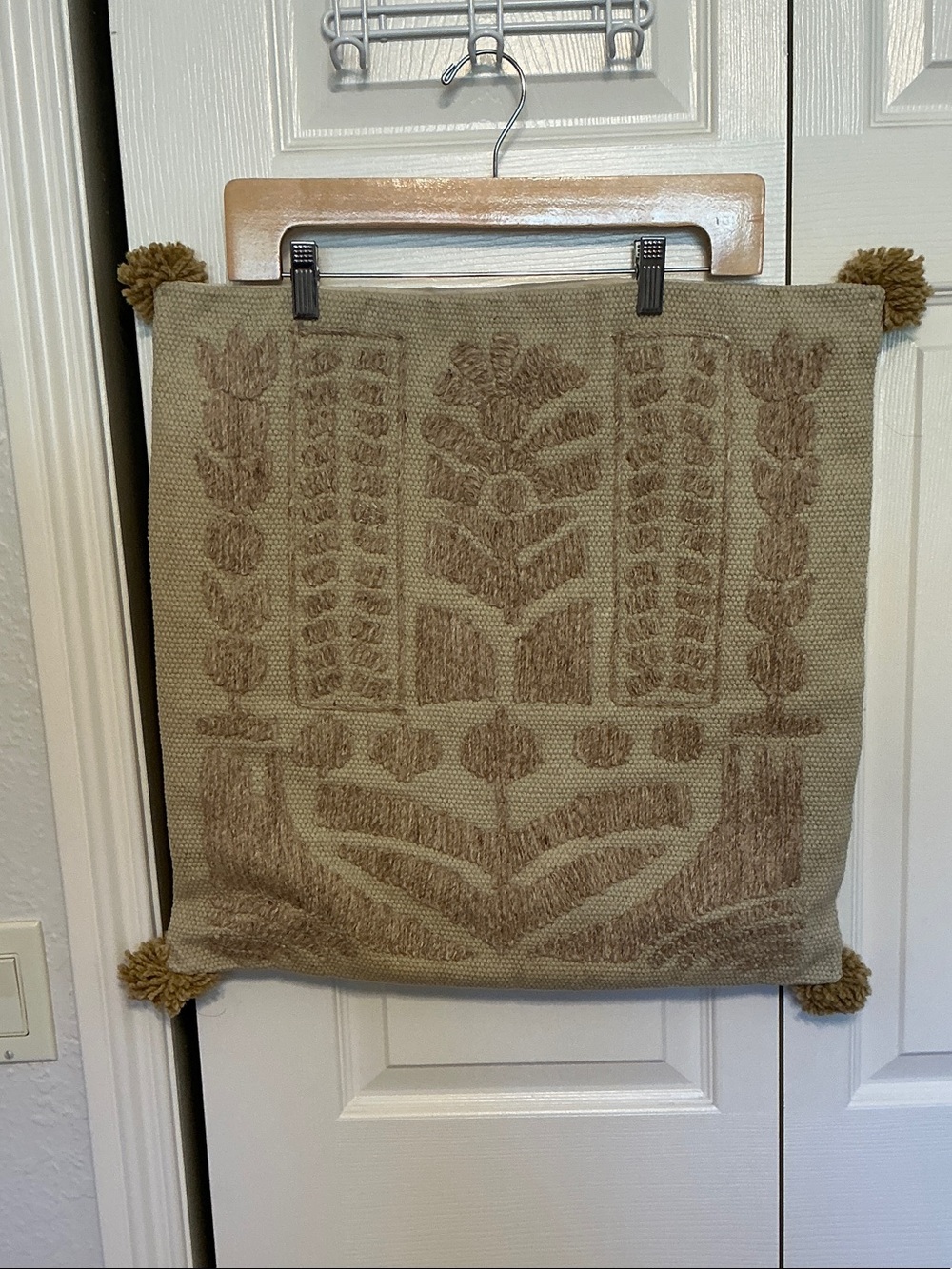 Pottery Barn Neutral Beige Decorative Throw Pillow Cover with Pom Pom Corners